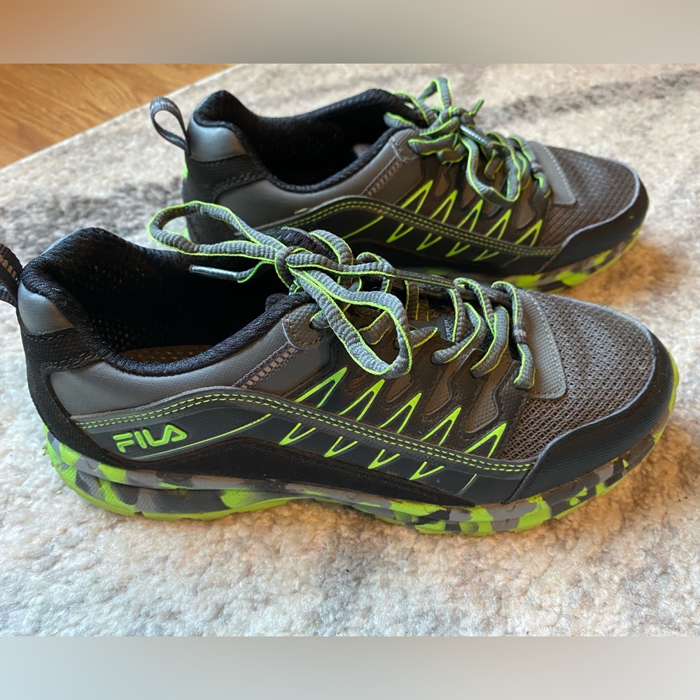 Fila Kids' Black and Neon Green Sneakers boys Size 6